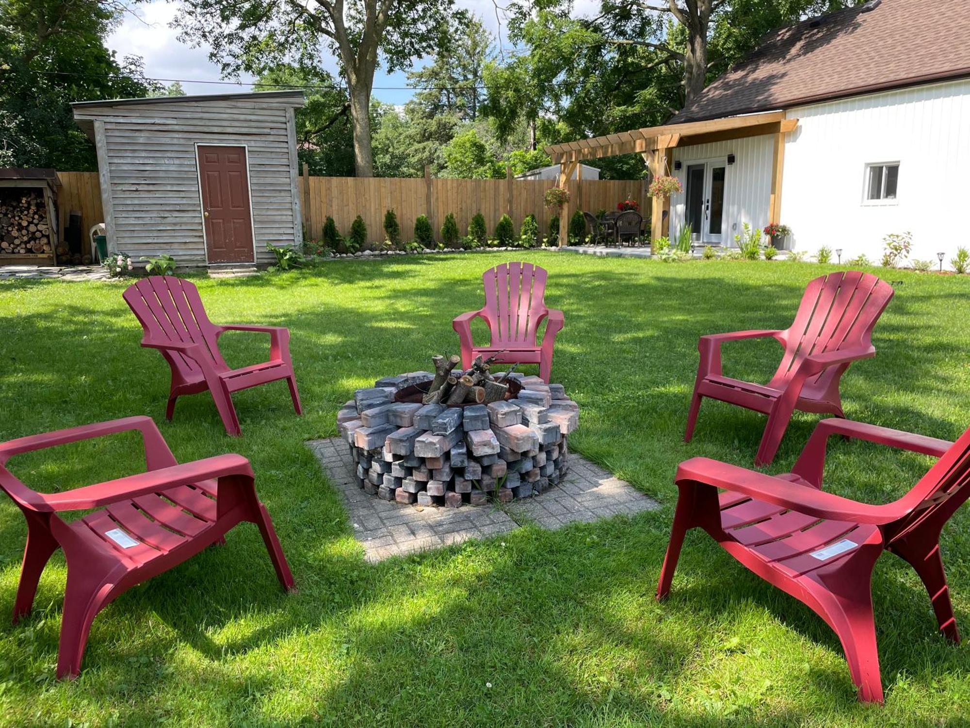 Cozy Cottage Style House Kitchener Exteriér fotografie